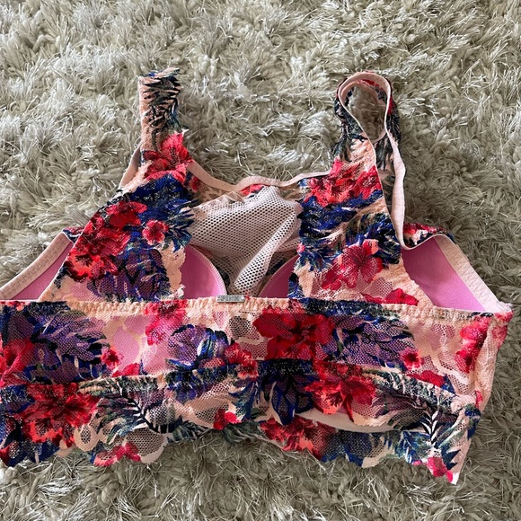 Floral Bralette - Picture 2 of 3